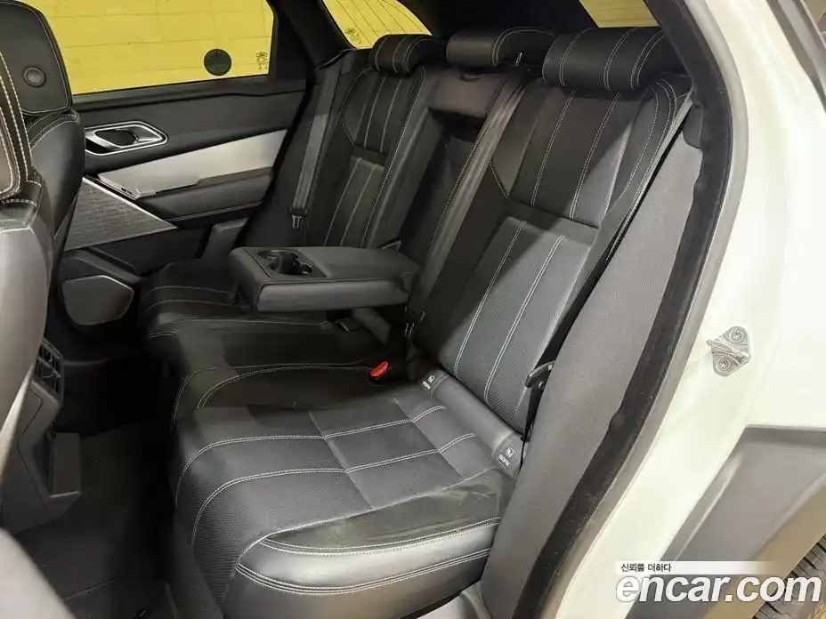 Land Rover Range-Rover Velar 2017 2.0 гидро в Москве № 200728, фото 18
