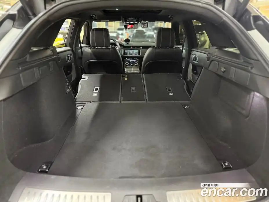 Land Rover Range-Rover Velar 2017 2.0 гидро в Москве № 200728, фото 19