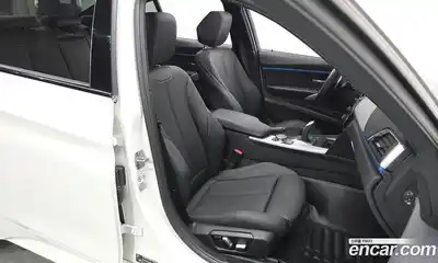 BMW 3-Series 2018 2.0 гидро в Москве № 211487, миниатюра 12