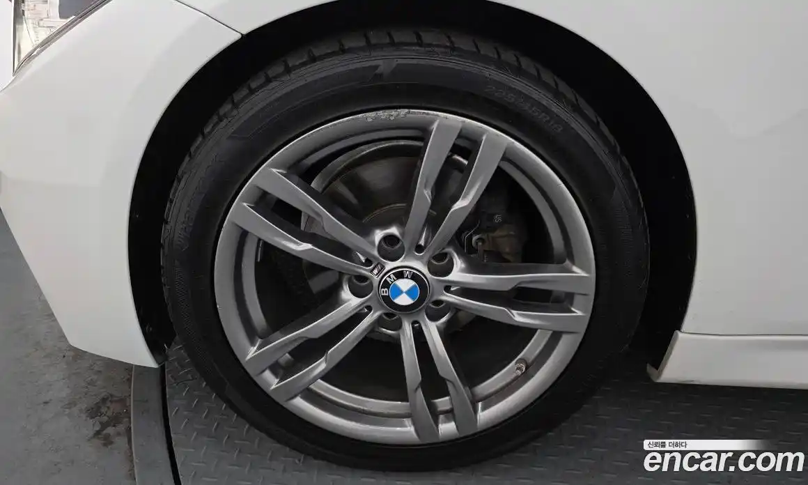 BMW 3-Series 2018 2.0 гидро в Москве № 211487, фото 5