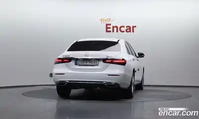 Mercedes-Benz E-Class 2021 1.9 гидро, миниатюра 4