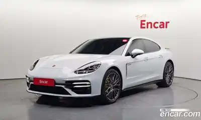 Porsche Panamera, 2023
