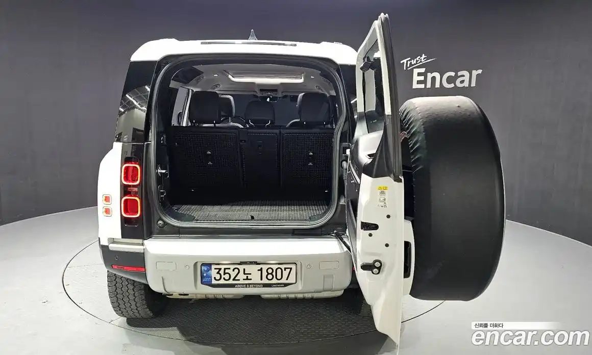 Land Rover Defender 2023 3.0 гидро в Москве № 213382, фото 20