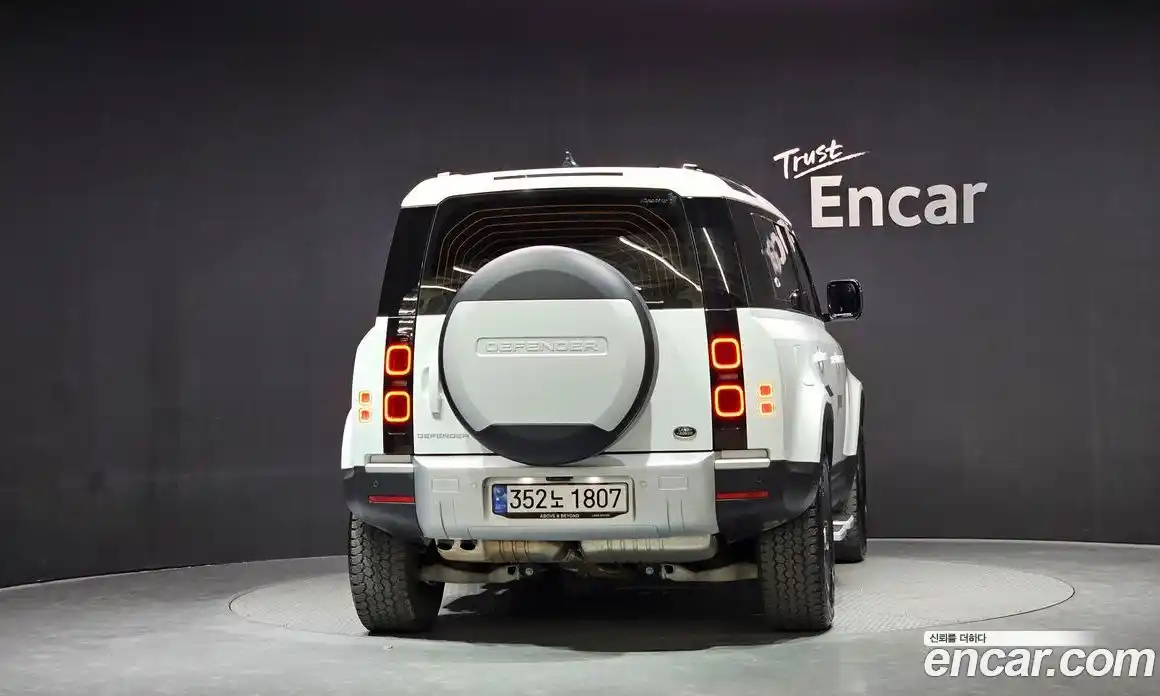 Land Rover Defender 2023 3.0 гидро в Москве № 213382, фото 4