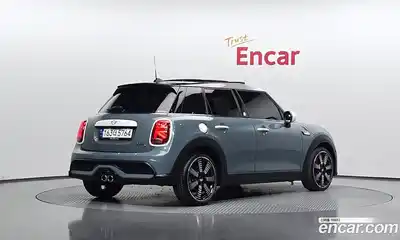 Mini Cooper 2023 2.0 гидро в Москве № 214098, миниатюра 2