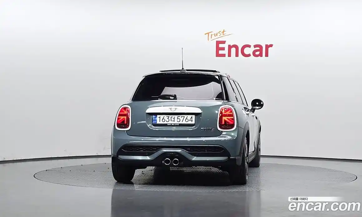 Mini Cooper 2023 2.0 гидро в Москве № 214098, фото 4