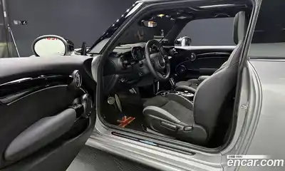 Mini Cooper 2023 2.0 гидро в Москве № 214237, миниатюра 11