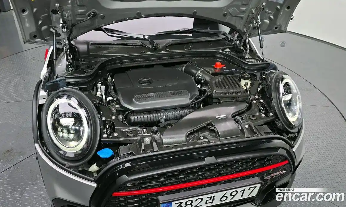 Mini Cooper 2023 2.0 гидро в Москве № 214237, фото 6