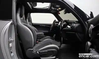 Mini Cooper 2023 2.0 гидро в Москве № 214237, миниатюра 10