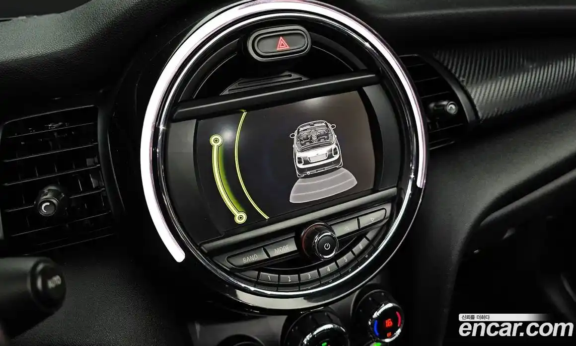 Mini Cooper Convertible 2016 1.5 гидро в Москве № 214399, фото 17