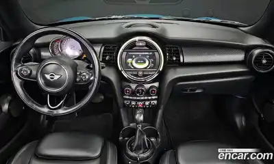 Mini Cooper Convertible 2016 1.5 гидро в Москве № 214399, миниатюра 7