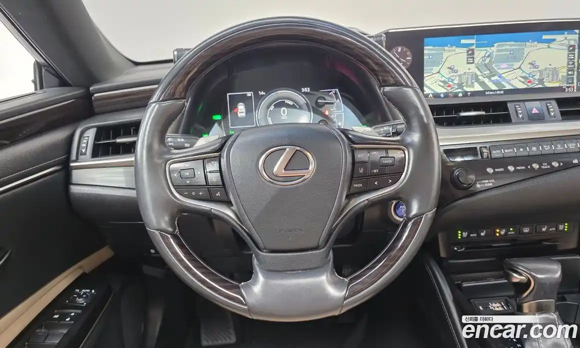 Lexus ES 2018 2.5 гидро в Москве № 214680, фото 13