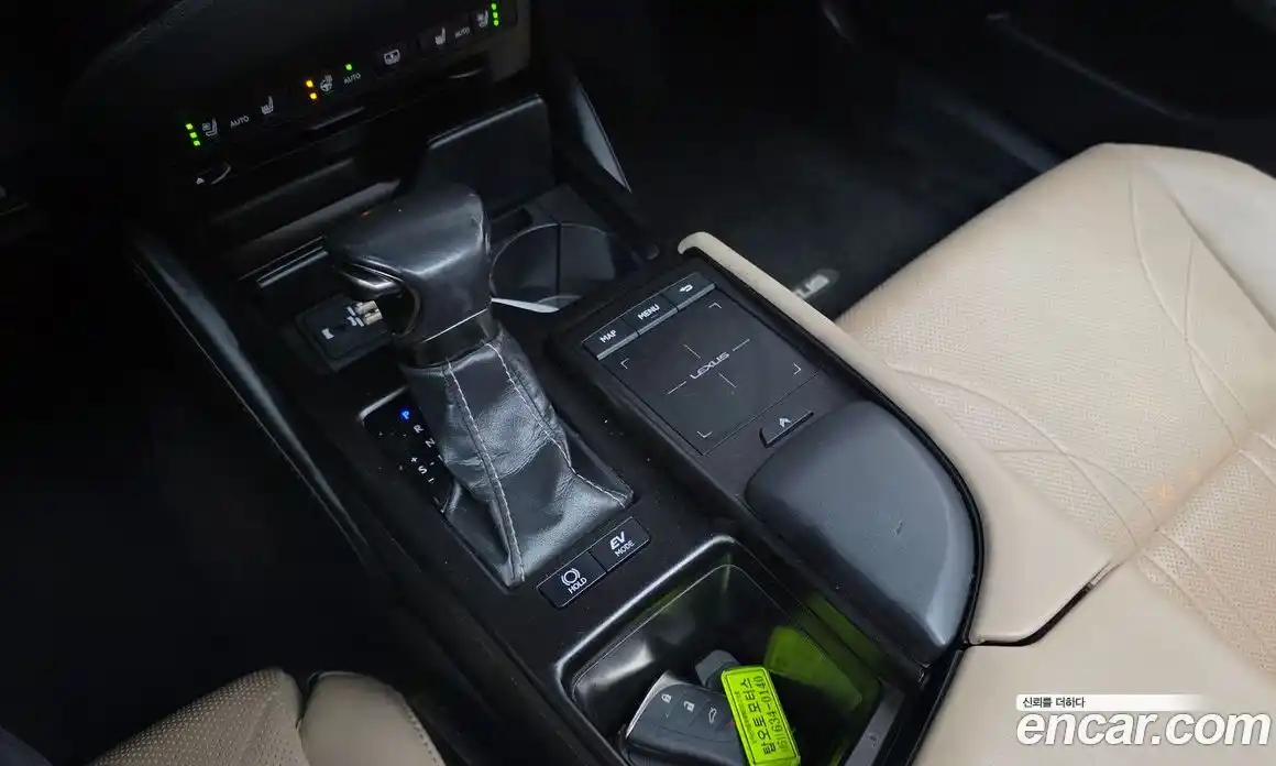 Lexus ES 2018 2.5 гидро в Москве № 214680, фото 9