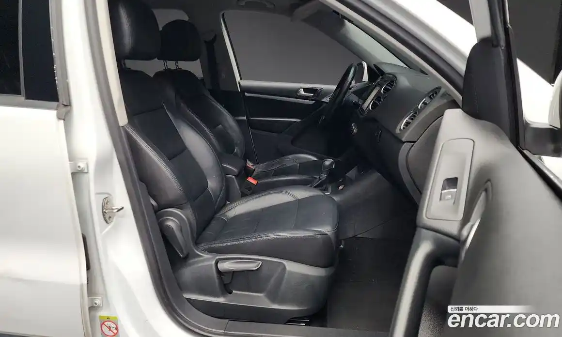 Volkswagen Tiguan 2014 2.0 гидро в Москве № 215320, фото 11