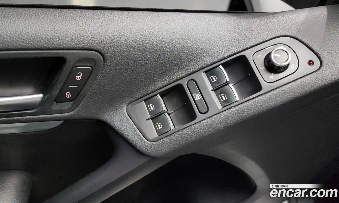Volkswagen Tiguan 2014 2.0 гидро в Москве № 215320, фото 17