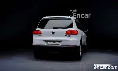 Volkswagen Tiguan 2014 2.0 гидро в Москве № 215320, миниатюра 4