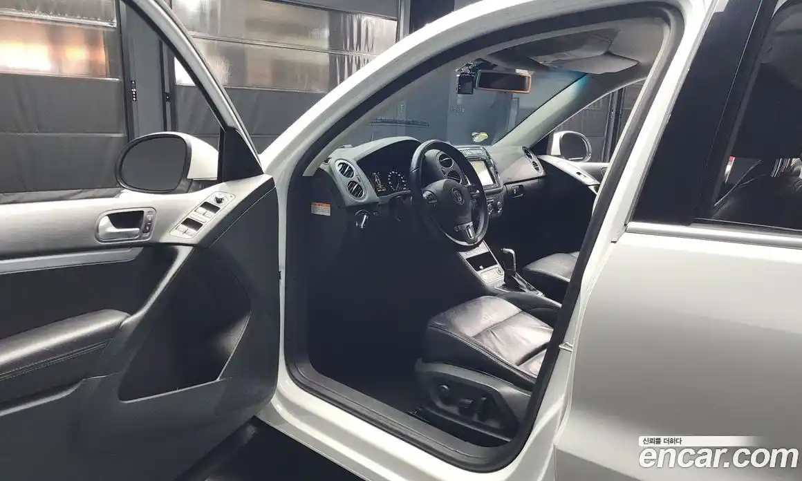 Volkswagen Tiguan 2014 2.0 гидро в Москве № 215320, фото 10