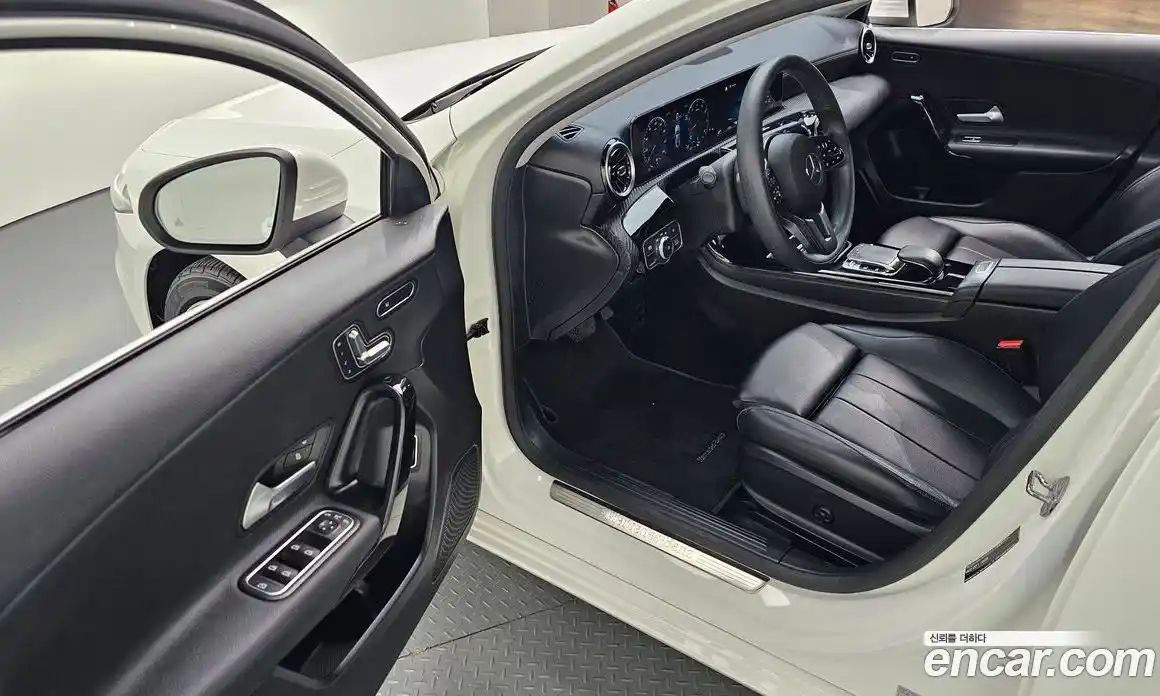 Mercedes-Benz A-Class 2020 2.0 гидро в Москве № 229482, фото 11