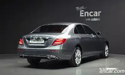 Mercedes-Benz E-Class 2018 2.0 гидро, миниатюра 2