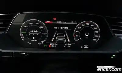 Audi e-tron 2022 0.2 гидро в Москве № 229701, миниатюра 8
