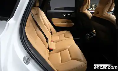 Volvo XC60 2024 2.0 гидро в Москве № 230389, миниатюра 12