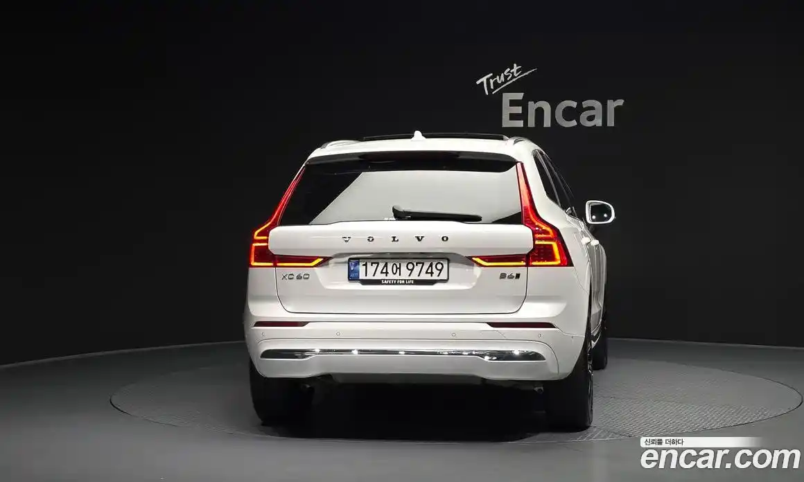 Volvo XC60 2024 2.0 гидро в Москве № 230389, фото 4