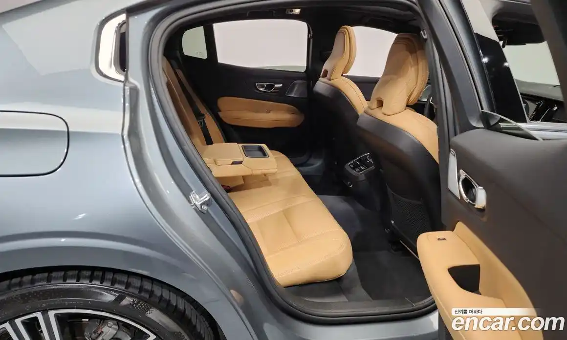 Volvo S60 2019 2.0 гидро в Москве № 230467, фото 12