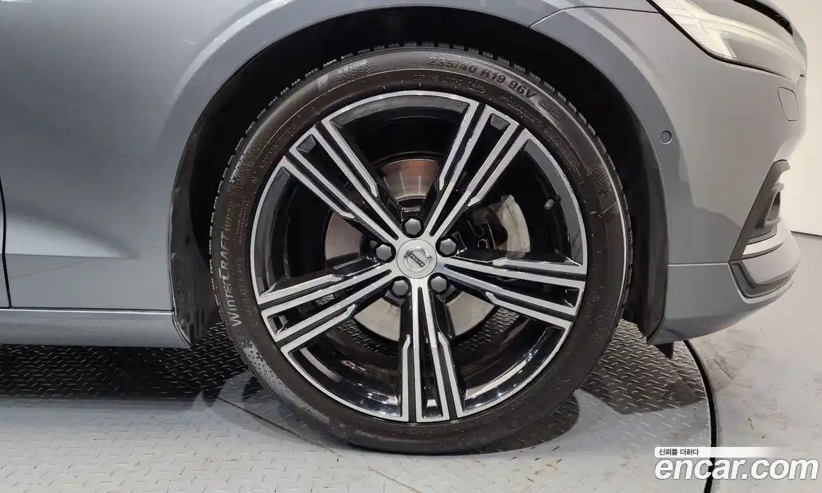 Volvo S60 2019 2.0 гидро в Москве № 230467, фото 5
