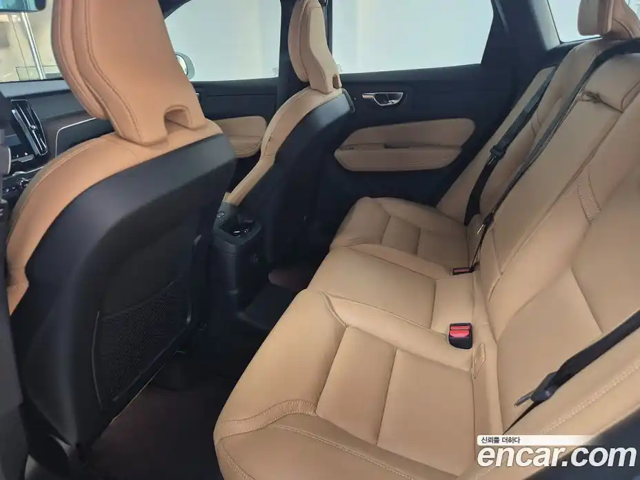 Volvo XC60 2024 2.0 гидро в Москве № 230812, фото 14
