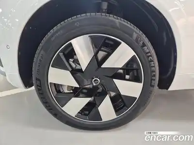 Volvo XC60 2024 2.0 гидро в Москве № 230812, миниатюра 5
