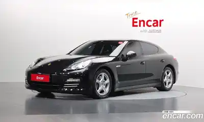 Porsche Panamera, 2011