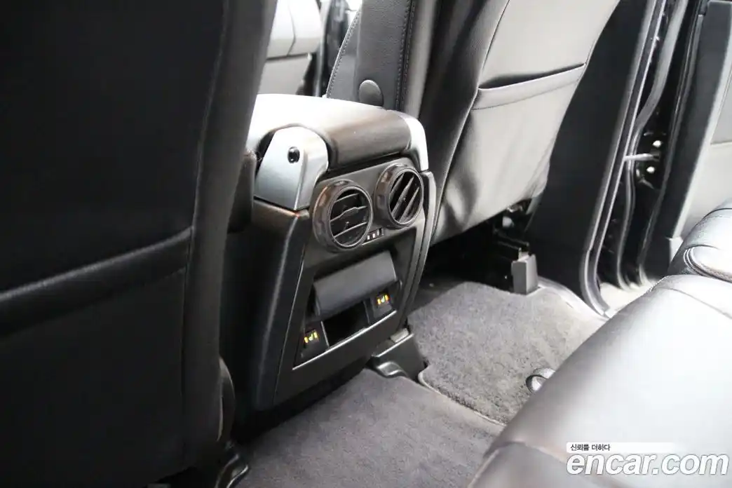 Land Rover Discovery 2013 3.0 гидро в Москве № 231359, фото 18