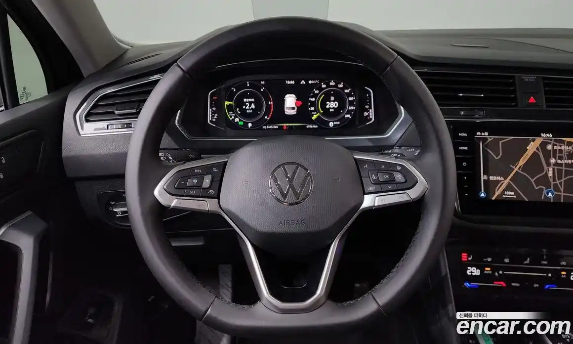 Volkswagen Tiguan 2021 2.0 гидро в Москве № 232161, фото 13
