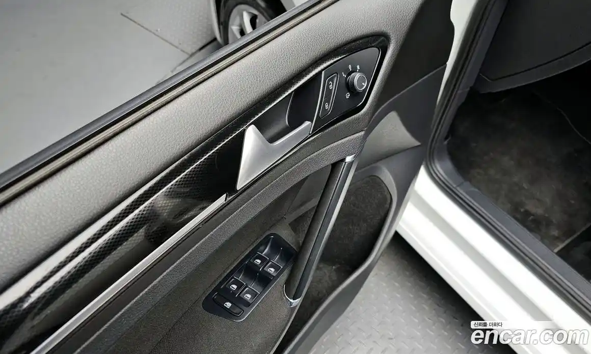 Volkswagen Golf 2015 2.0 гидро в Москве № 232224, фото 18