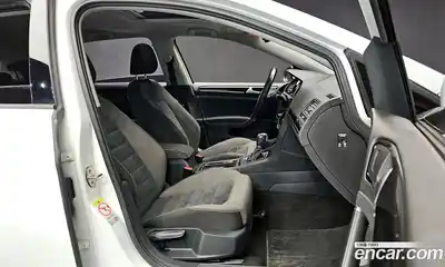 Volkswagen Golf 2015 2.0 гидро в Москве № 232224, миниатюра 10