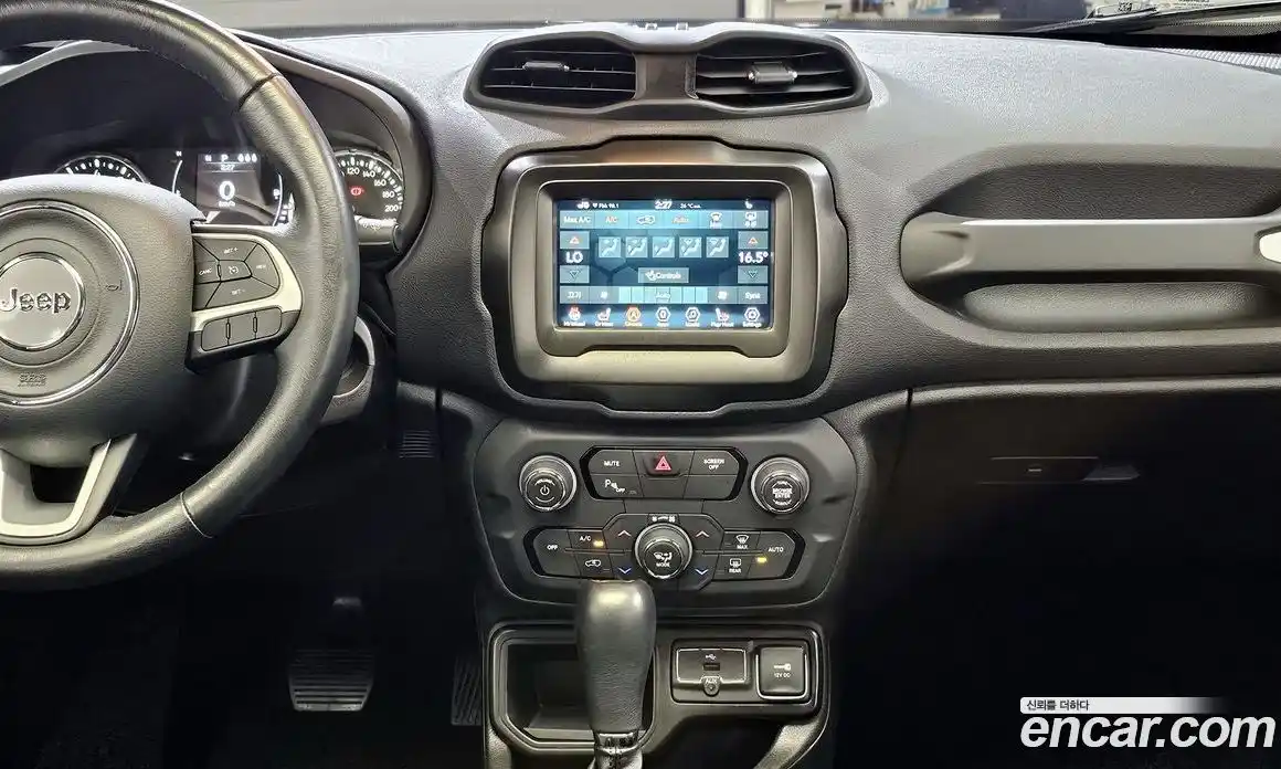 Jeep Renegade 2021 2.4 гидро в Москве № 232280, фото 19