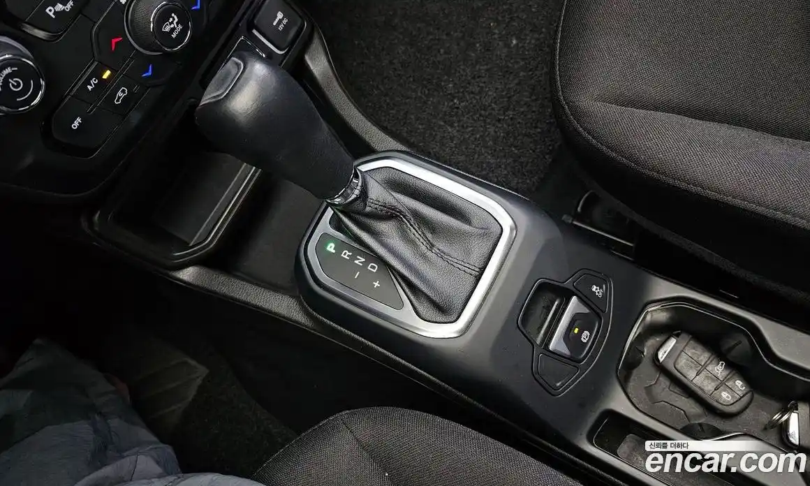 Jeep Renegade 2021 2.4 гидро в Москве № 232280, фото 9