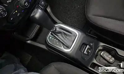 Jeep Renegade 2021 2.4 гидро в Москве № 232280, миниатюра 9
