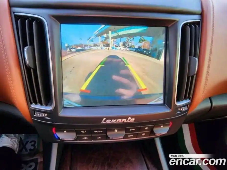 Maserati Levante 2016 3.0 гидро в Москве № 256038, фото 9