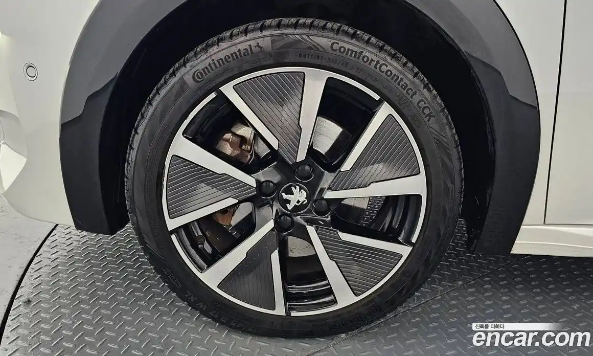 Peugeot 208 2021 0.1 гидро в Москве № 258172, фото 5