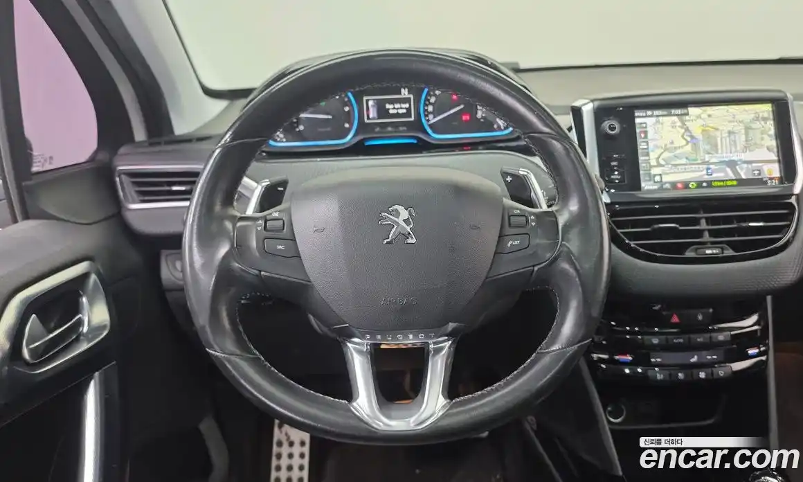 Peugeot 2008 2015 1.6 гидро в Москве № 259363, фото 13