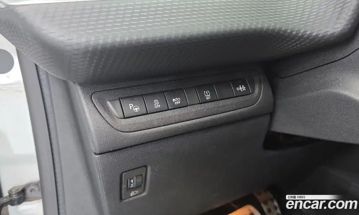 Peugeot 2008 2015 1.6 гидро в Москве № 259363, фото 16