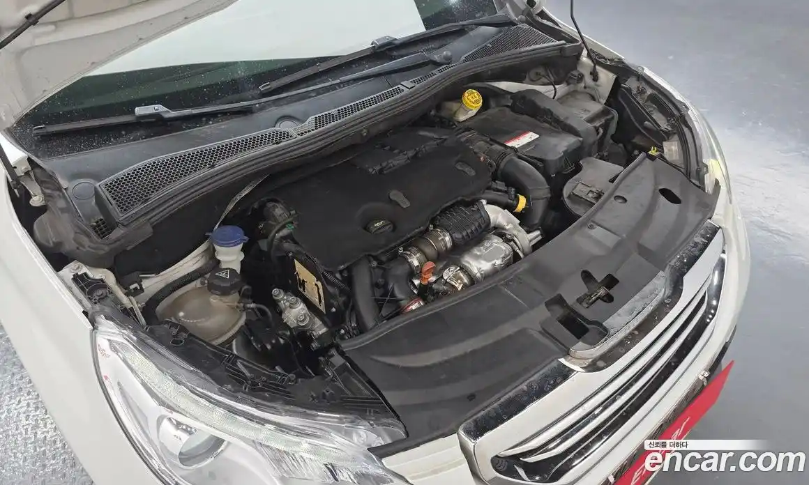 Peugeot 2008 2015 1.6 гидро в Москве № 259363, фото 6