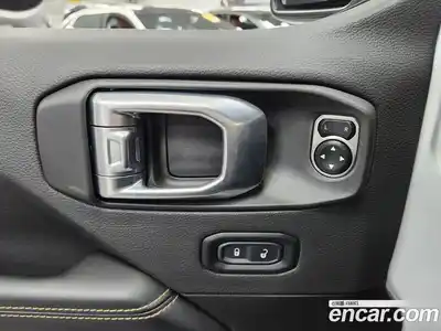 Jeep Wrangler 2024 2.0 гидро в Москве № 279090, миниатюра 4