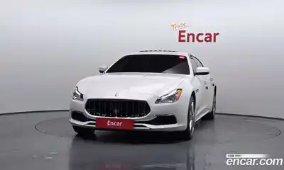 Maserati Quattroporte 2017 3.0 гидро в Москве № 282667, миниатюра 3
