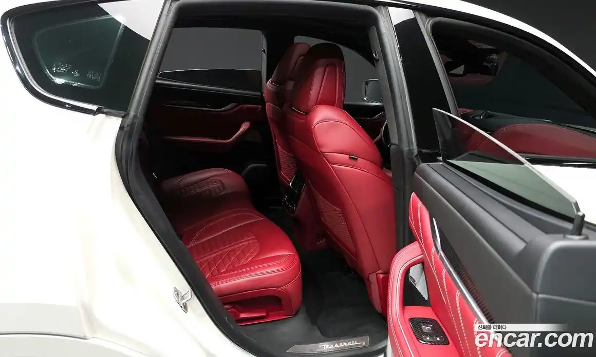 Maserati Levante 2020 3.8 гидро в Москве № 282811, фото 12