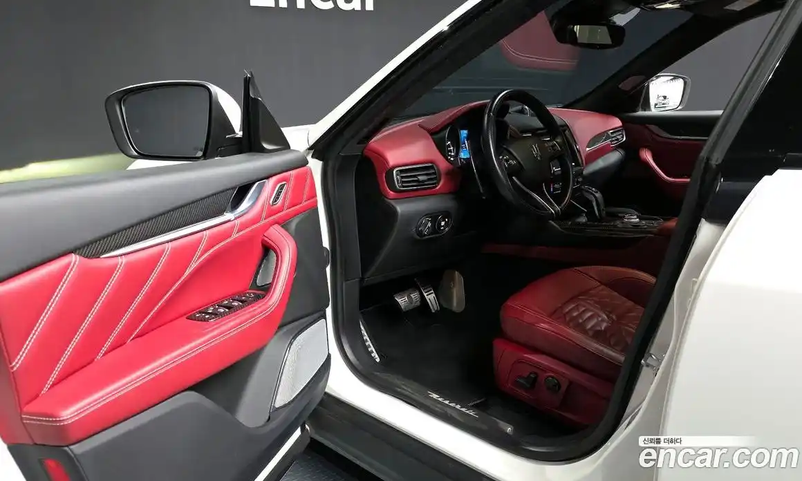 Maserati Levante 2020 3.8 гидро в Москве № 282811, фото 10