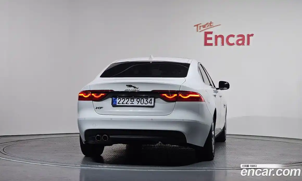 Jaguar XF 2016 2.0 гидро в Москве № 283837, фото 4