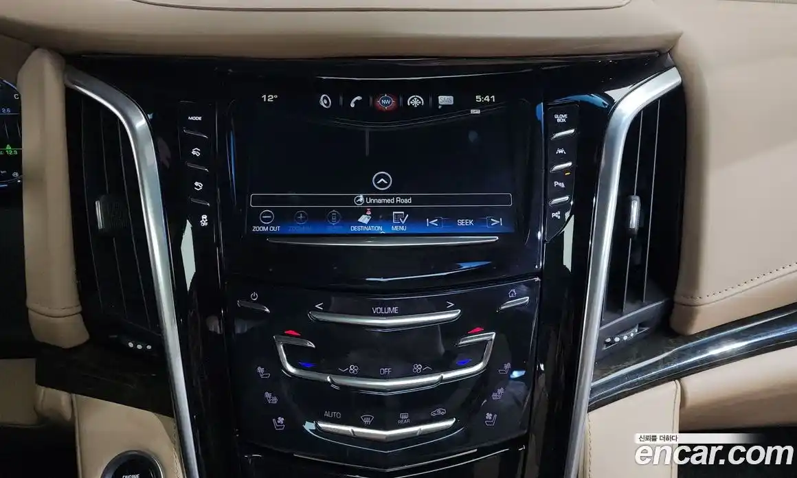Cadillac Escalade 2019 6.2 гидро в Москве № 285473, фото 13