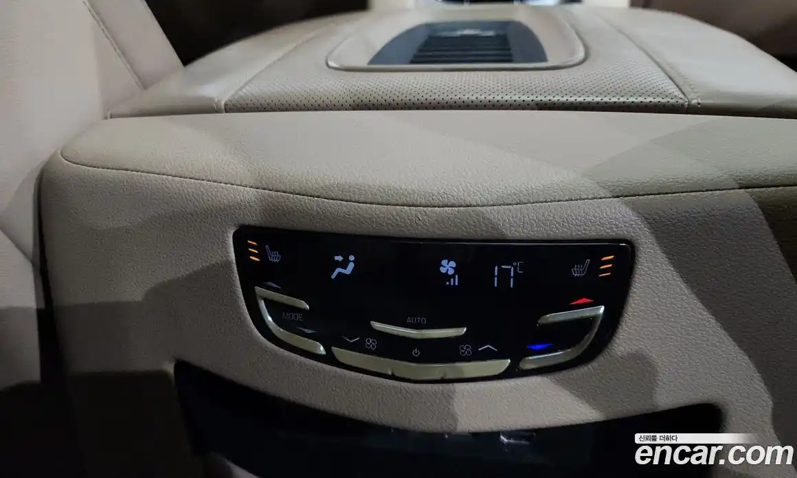Cadillac Escalade 2019 6.2 гидро в Москве № 285473, фото 17
